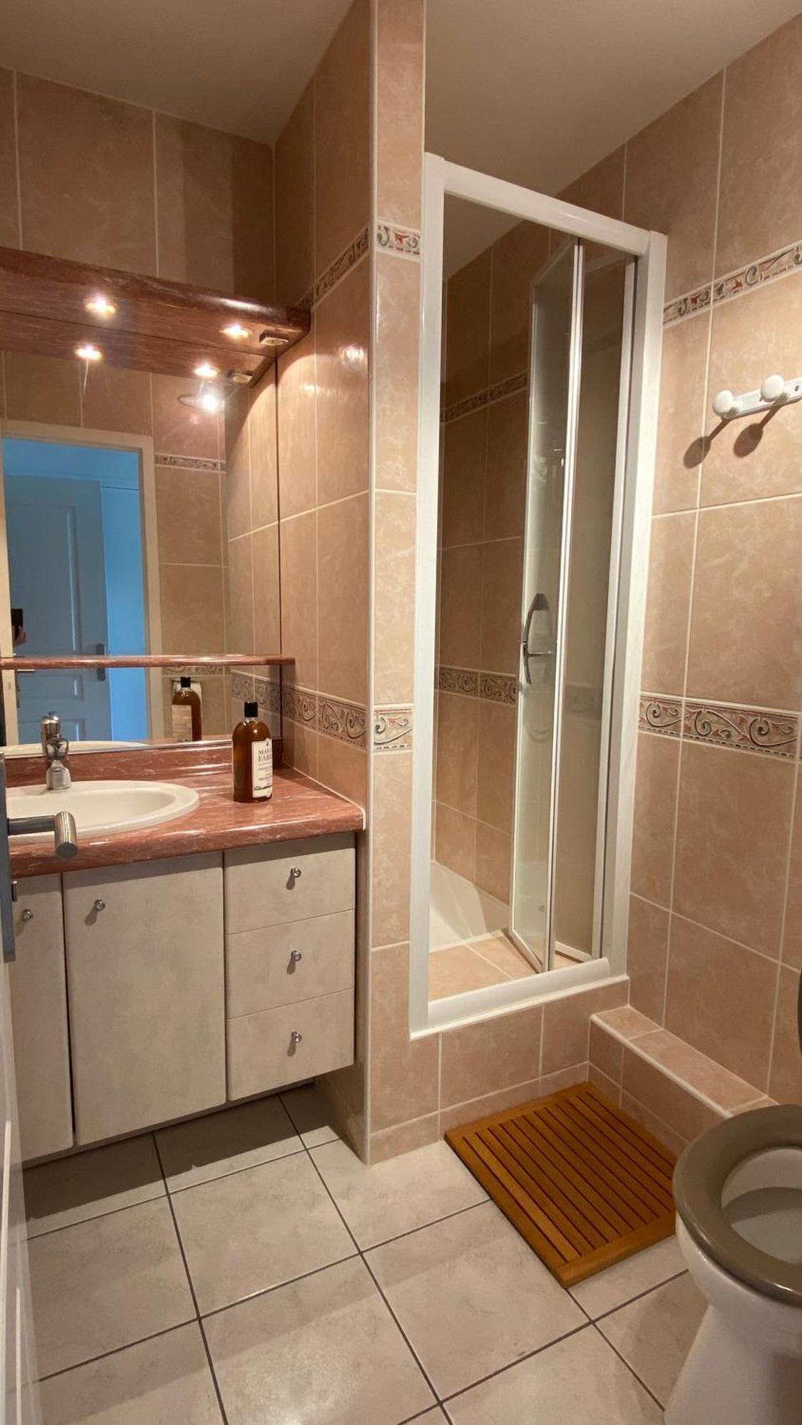 Appartement Avec Vue Mer Et Parking เบโนเดต ภายนอก รูปภาพ